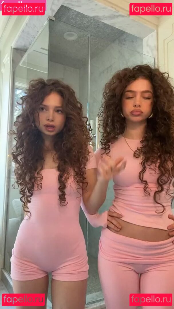 Kalogera Sisters Nude Onlyfans Photo 3