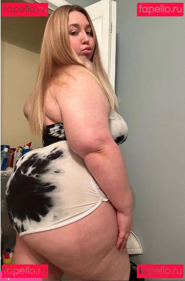 Tiara Nude Onlyfans Photo 3