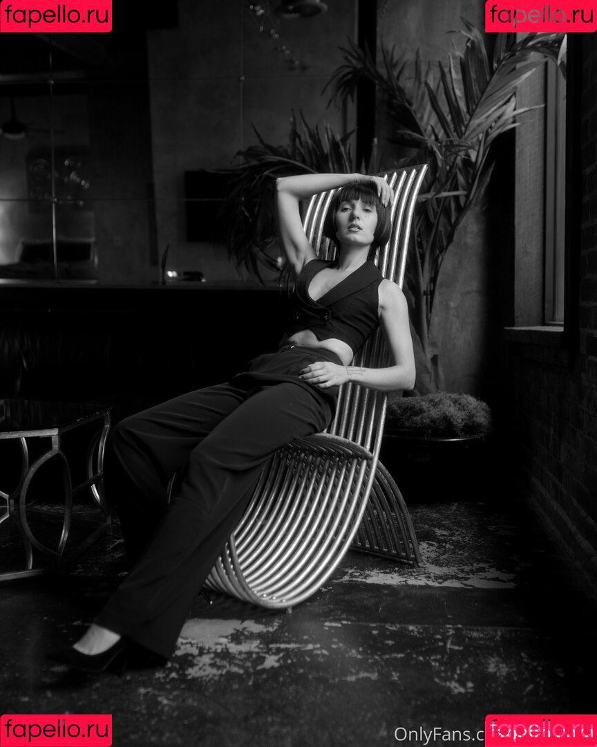 zoecwest Onlyfans Photo Gallery 