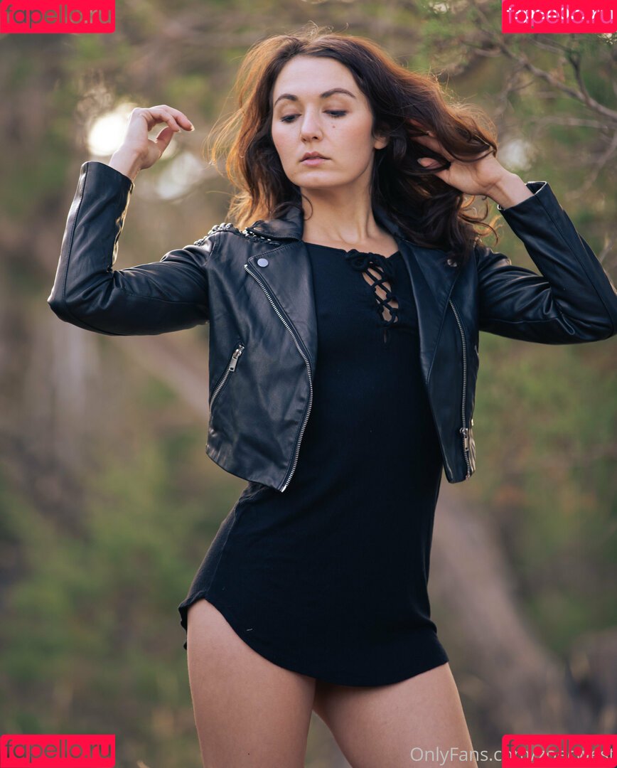 zoecwest Onlyfans Photo Gallery 