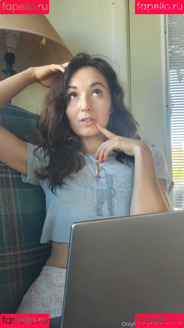 zoecwest Onlyfans Photo Gallery 