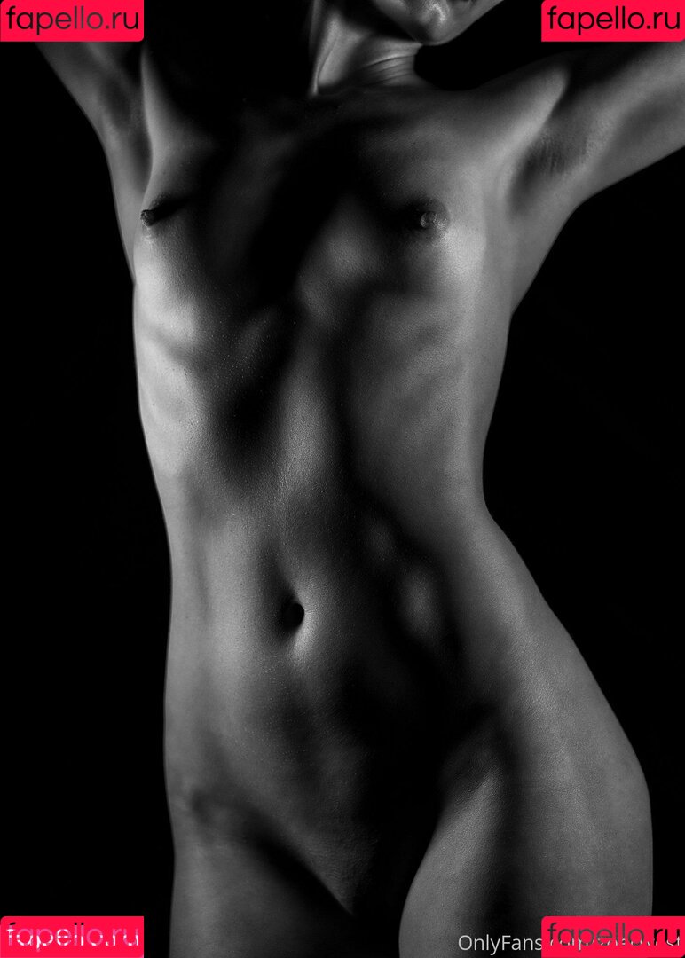 zoecwest Onlyfans Photo Gallery 