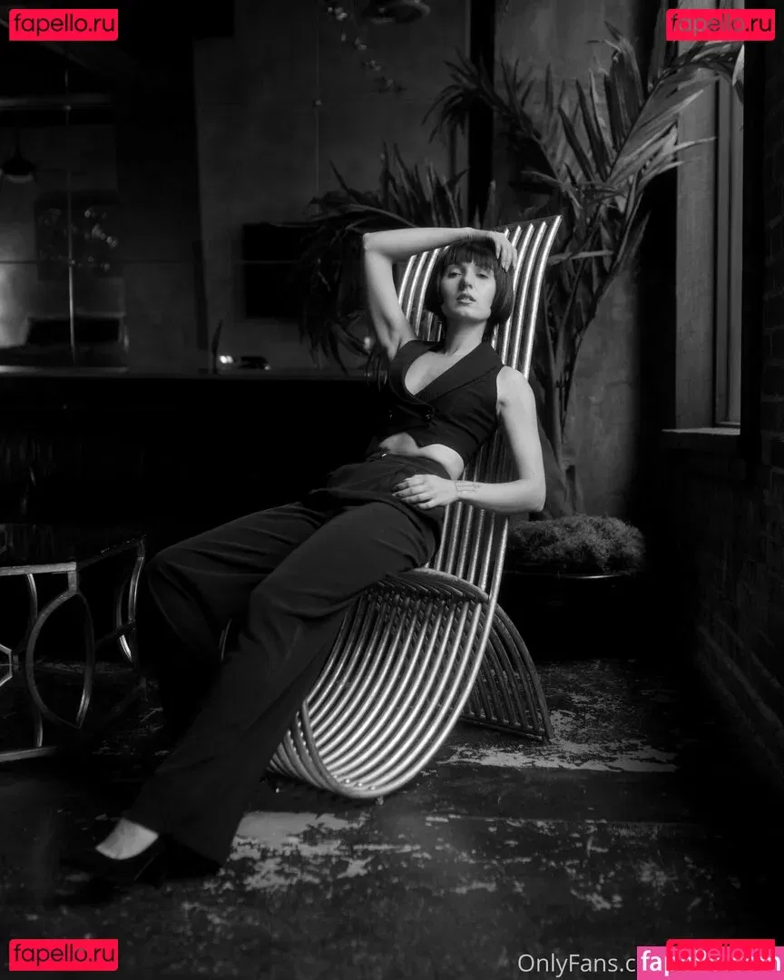 zoecwest Onlyfans Photo Gallery 