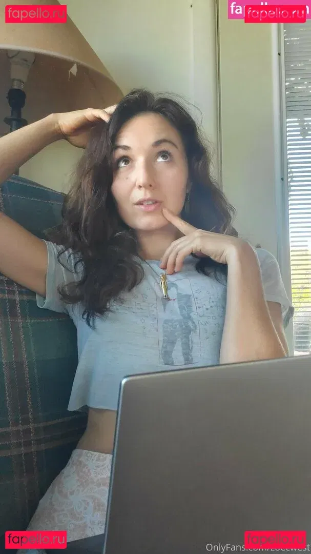 zoecwest Onlyfans Photo Gallery 