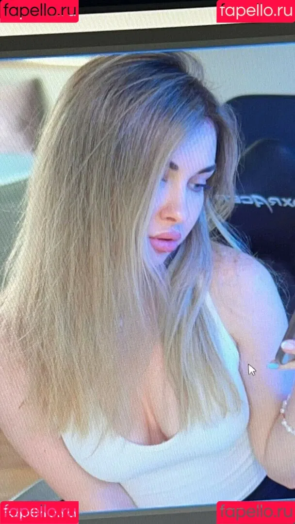 Ahrinyan Onlyfans Photo Gallery 