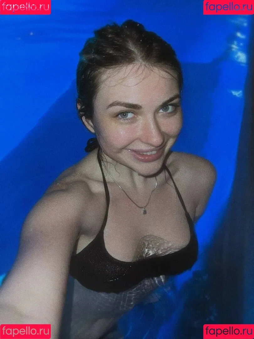 Ahrinyan Onlyfans Photo Gallery 