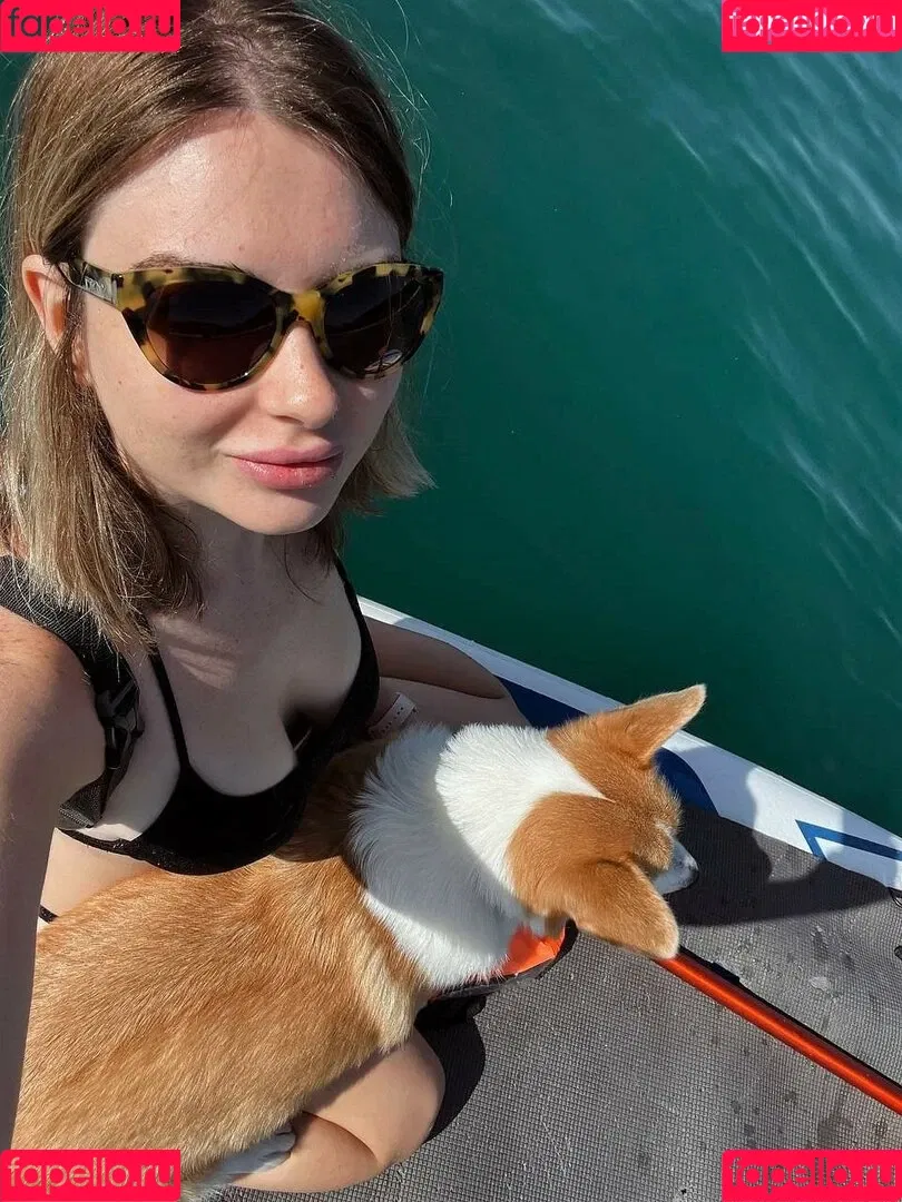 Ahrinyan Onlyfans Photo Gallery 