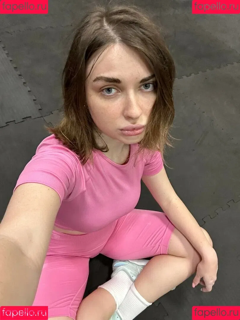Ahrinyan Onlyfans Photo Gallery 