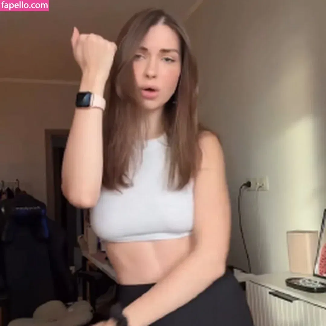 Ahrinyan Onlyfans Photo Gallery 