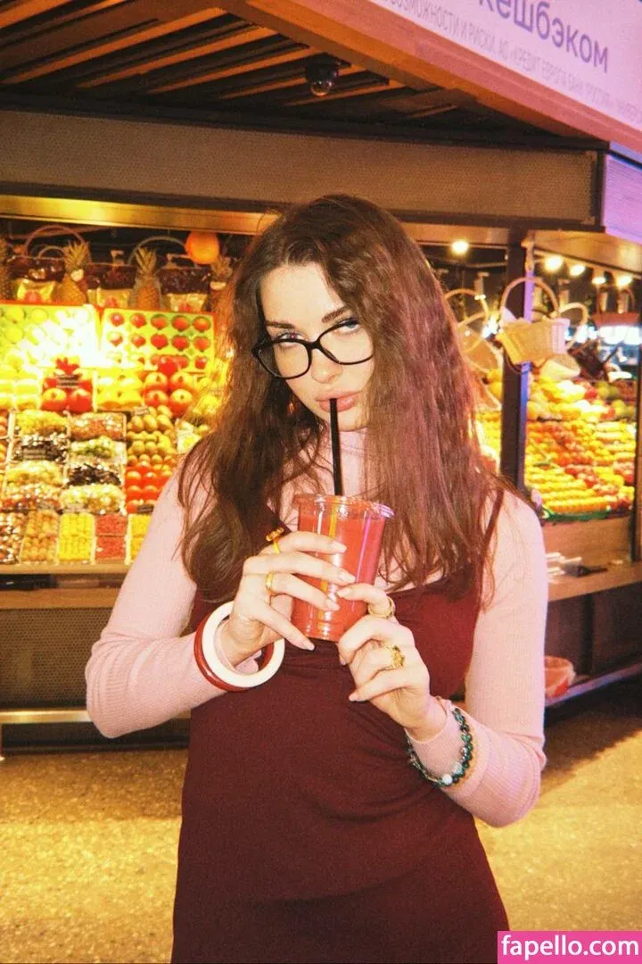 Ahrinyan Onlyfans Photo Gallery 