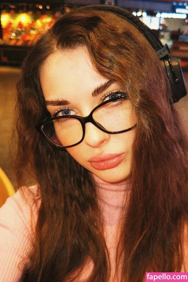 Ahrinyan Onlyfans Photo Gallery 