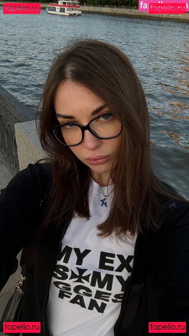 Ahrinyan Onlyfans Photo Gallery 