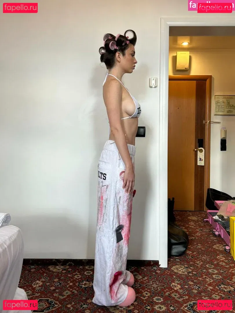 Ahrinyan Onlyfans Photo Gallery 