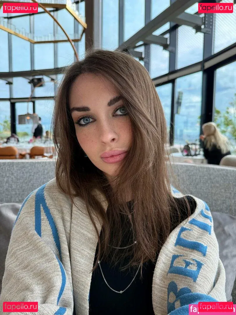 Ahrinyan Onlyfans Photo Gallery 