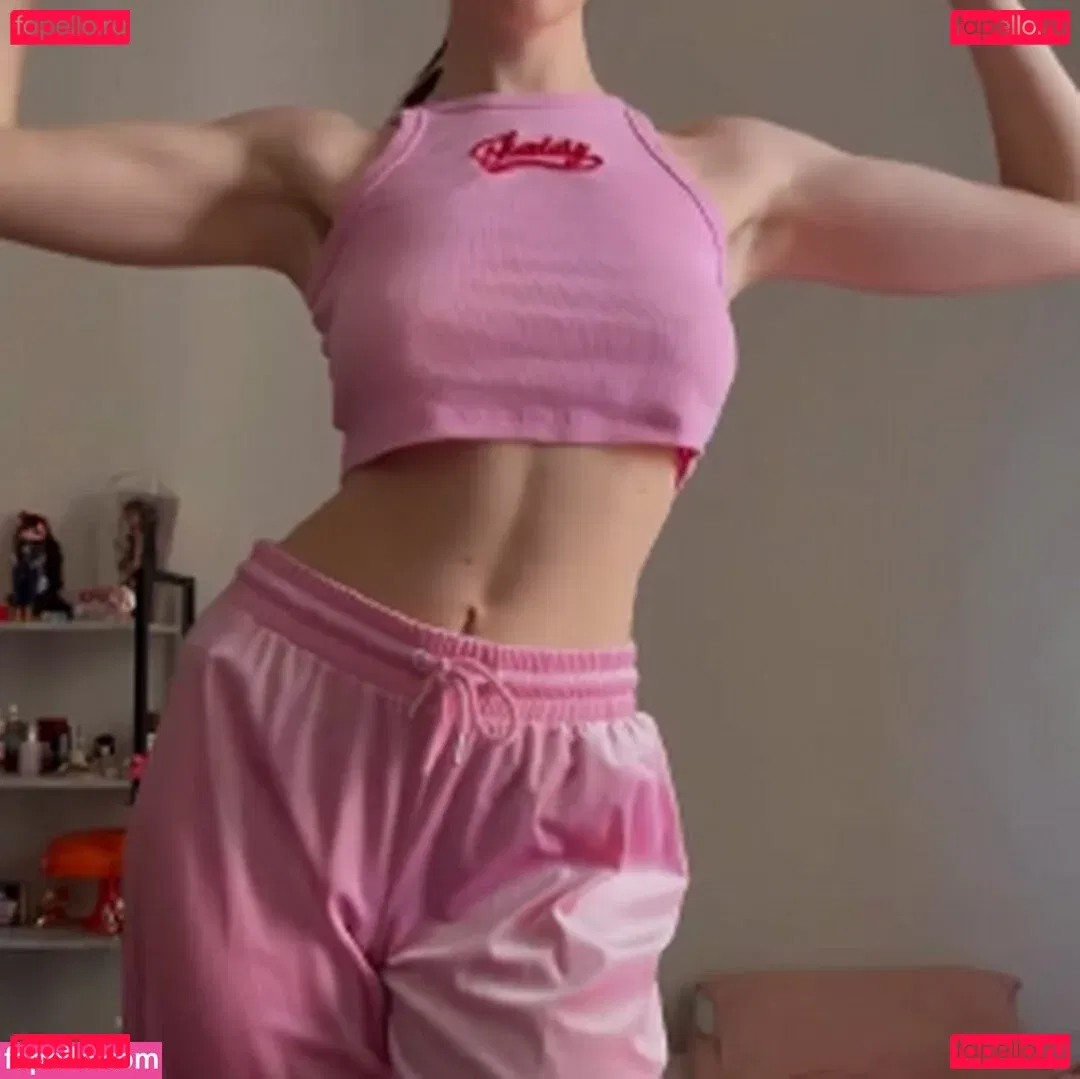 Ahrinyan Onlyfans Photo Gallery 