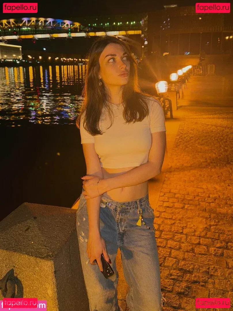 Ahrinyan Onlyfans Photo Gallery 