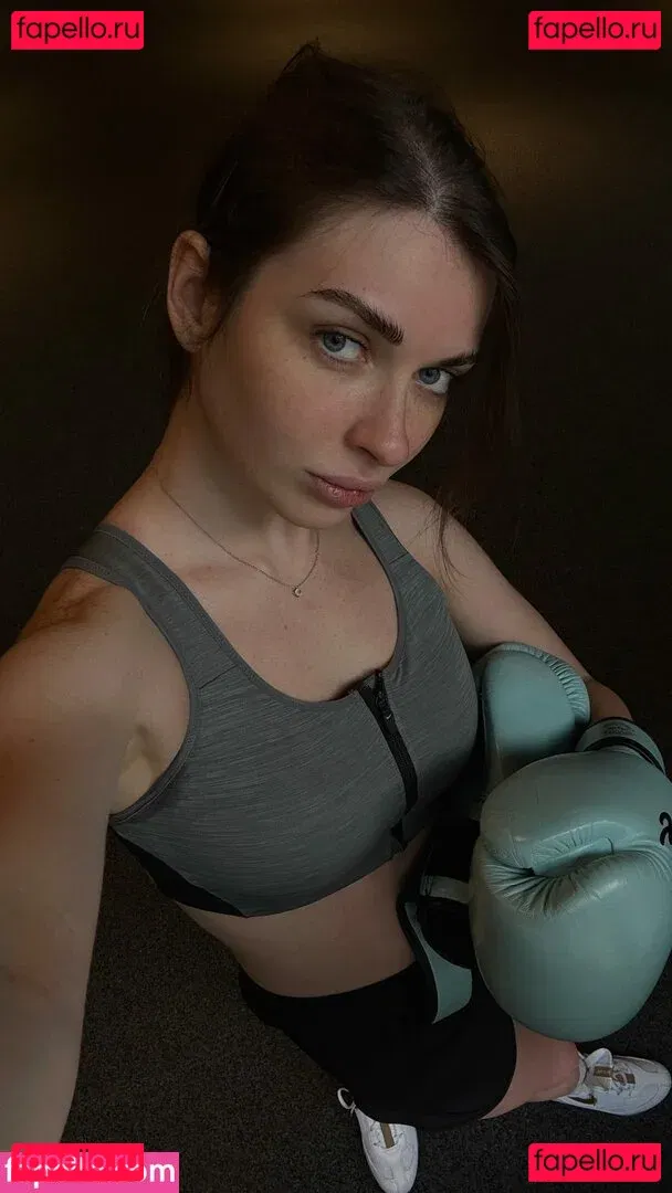 Ahrinyan Onlyfans Photo Gallery 