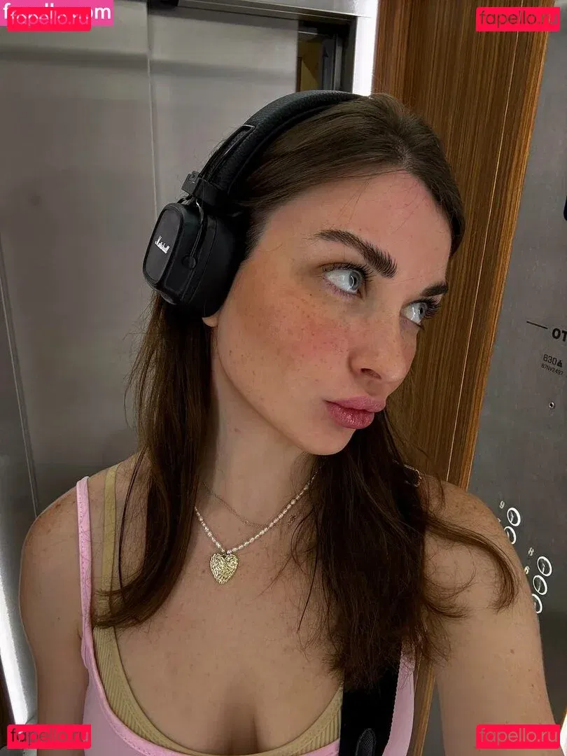 Ahrinyan Onlyfans Photo Gallery 