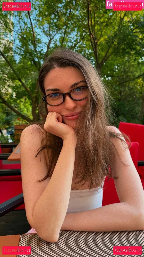 Ahrinyan Onlyfans Photo Gallery 