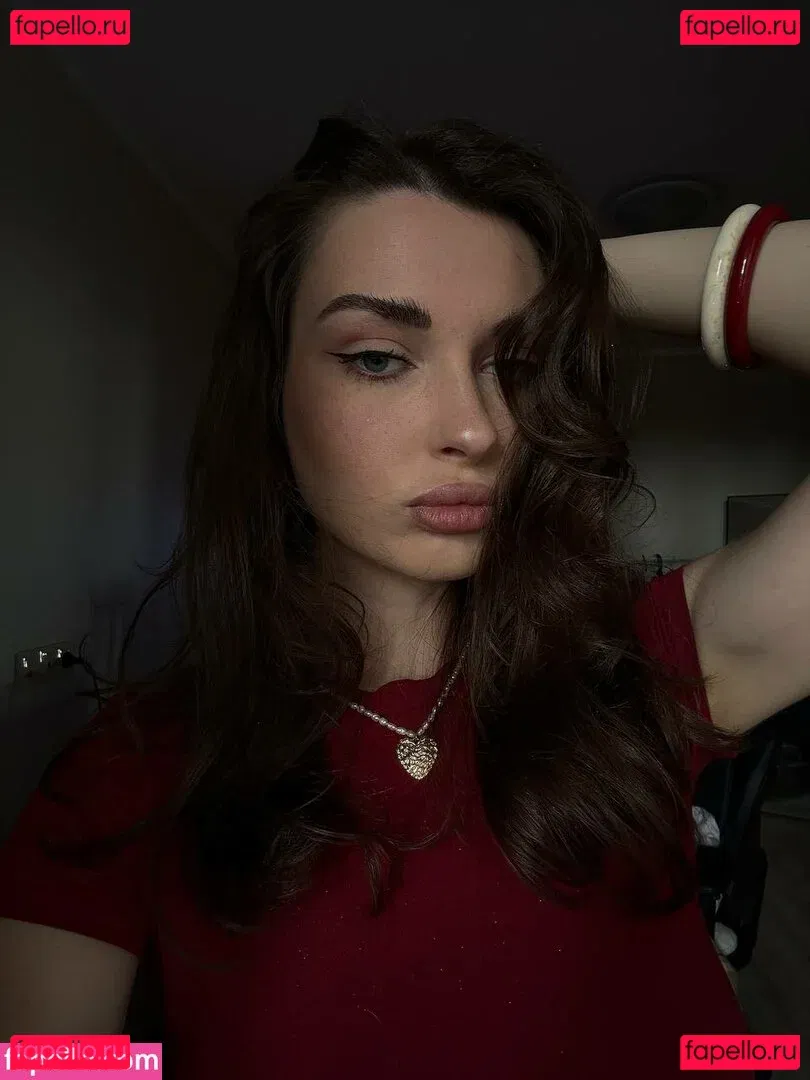 Ahrinyan Onlyfans Photo Gallery 