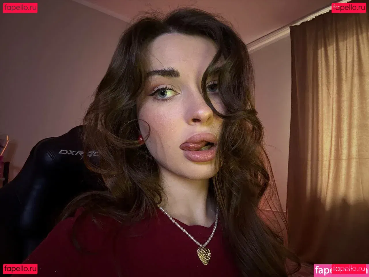 Ahrinyan Onlyfans Photo Gallery 