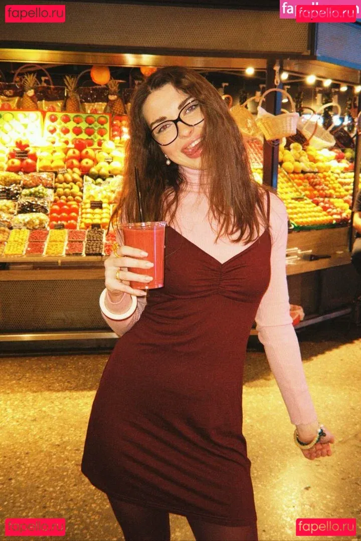 Ahrinyan Onlyfans Photo Gallery 