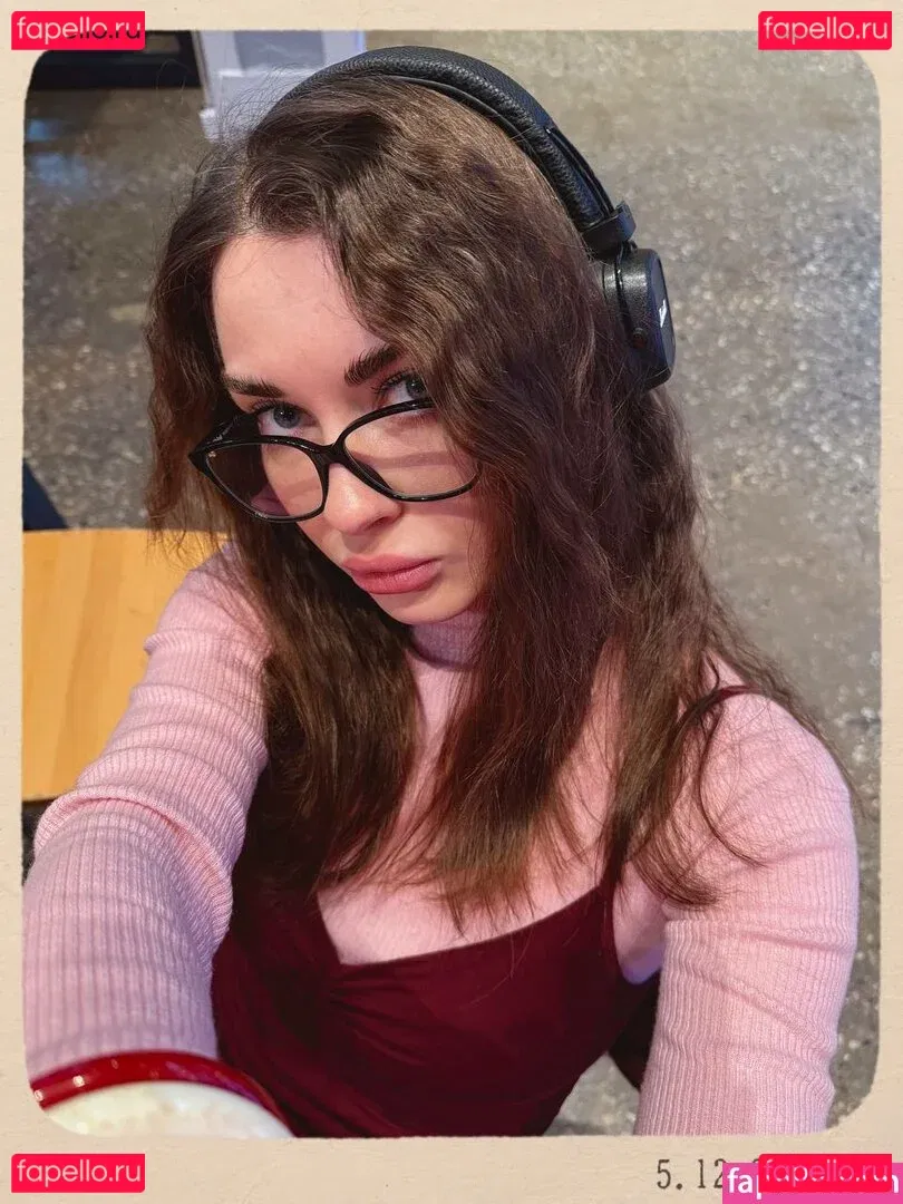 Ahrinyan Onlyfans Photo Gallery 