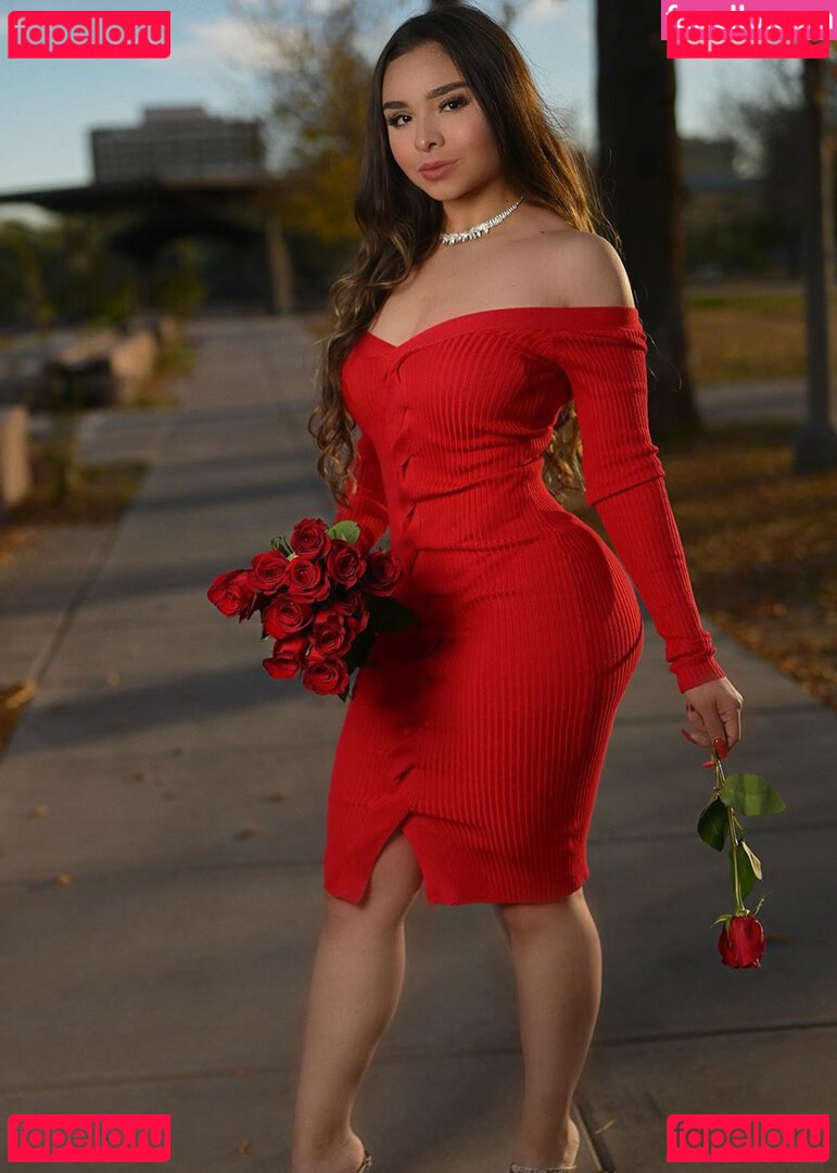 Vanessa Cahue Nude Onlyfans Photo 9