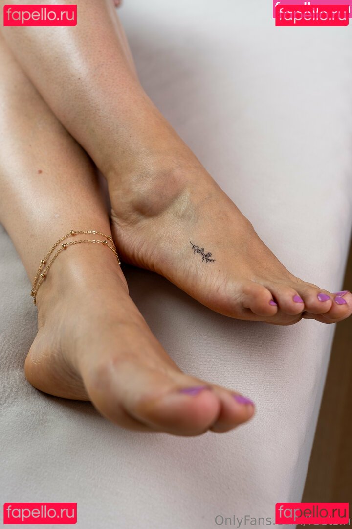 feetsin Nude Onlyfans Photo 30