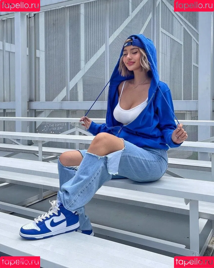 nikahigashionna Onlyfans Photo Gallery 