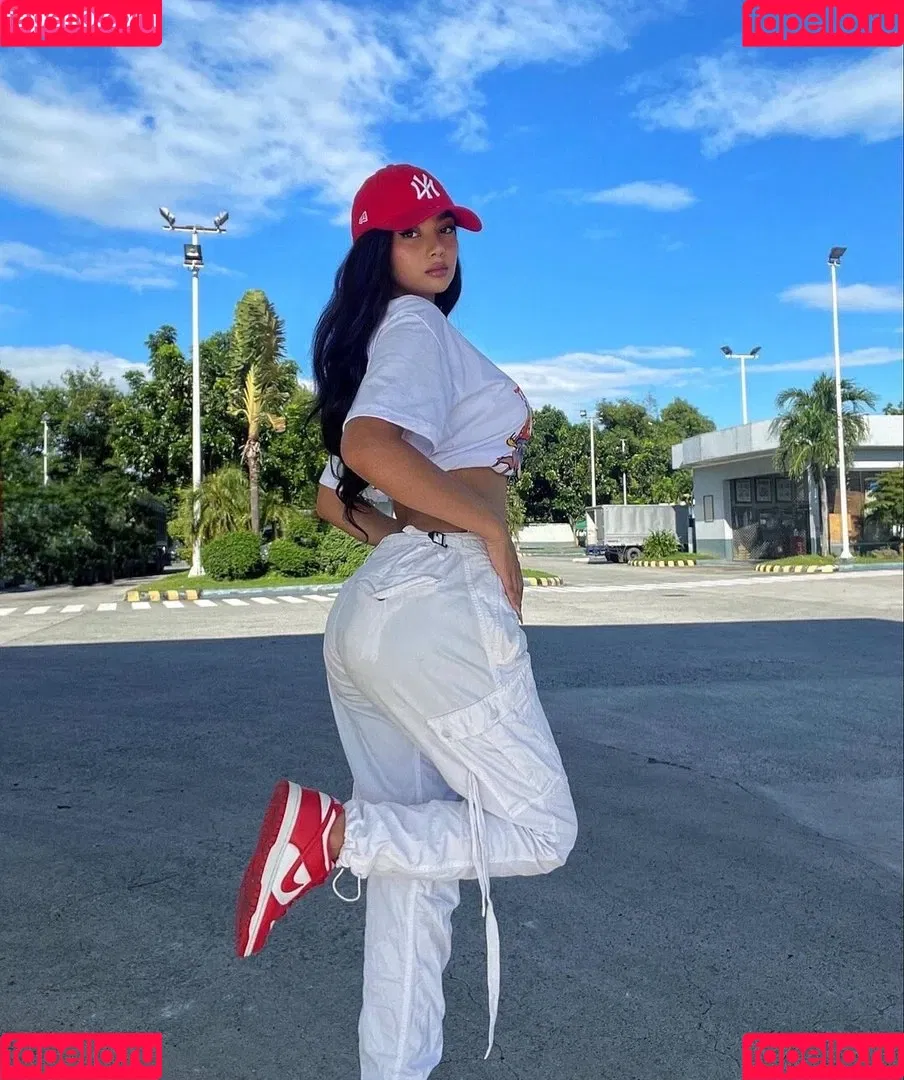 nikahigashionna Onlyfans Photo Gallery 
