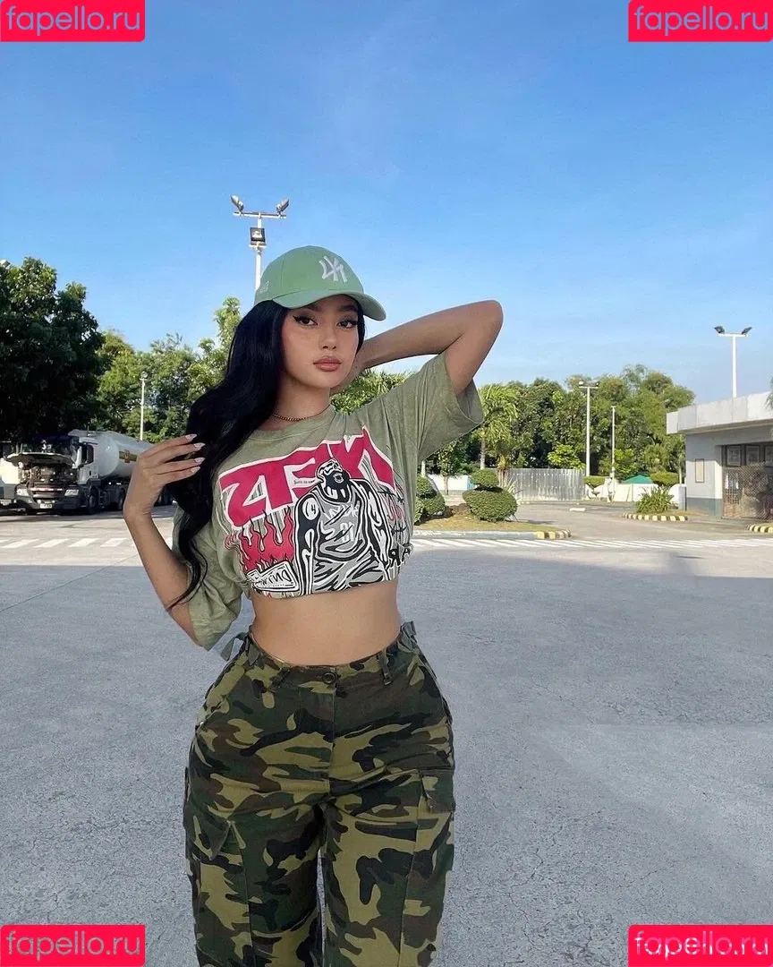 nikahigashionna Onlyfans Photo Gallery 