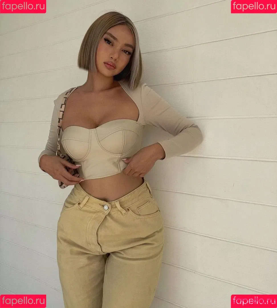 nikahigashionna Onlyfans Photo Gallery 