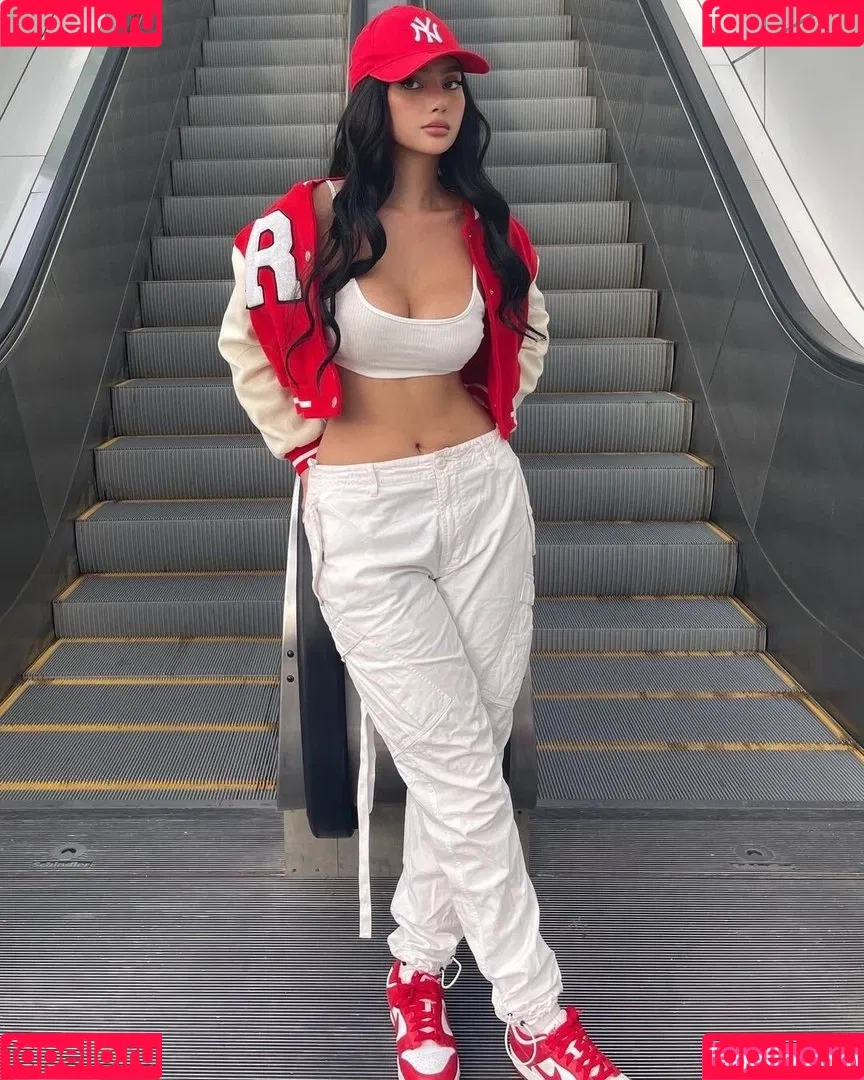 nikahigashionna Onlyfans Photo Gallery 