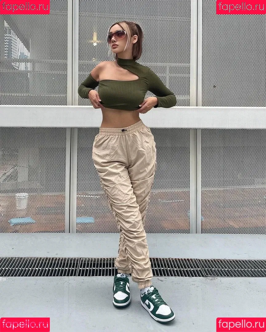 nikahigashionna Onlyfans Photo Gallery 