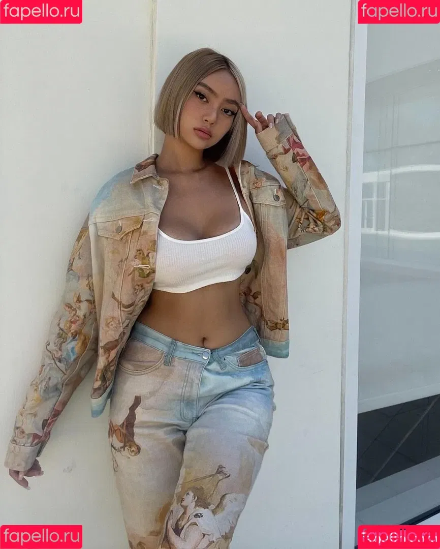 nikahigashionna Onlyfans Photo Gallery 