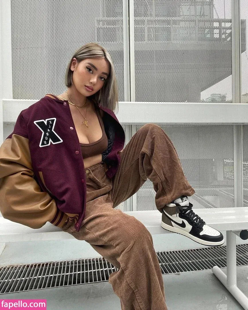 nikahigashionna Onlyfans Photo Gallery 