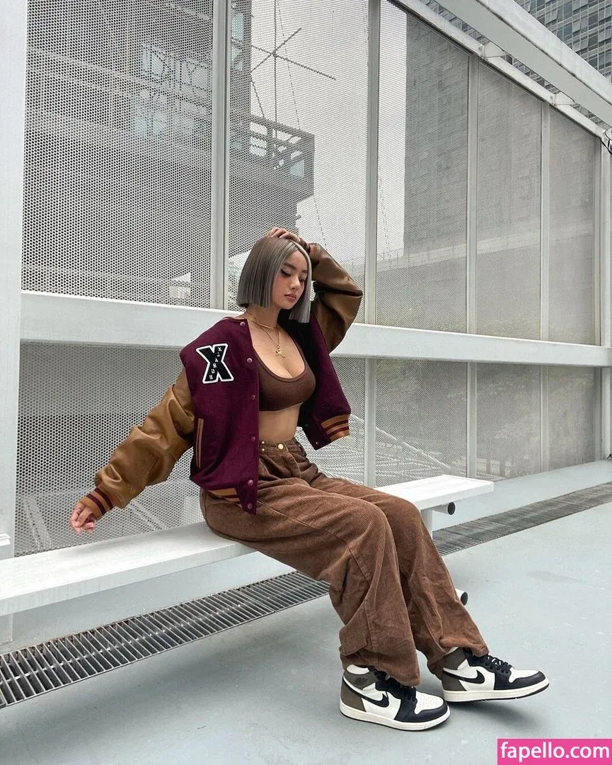 nikahigashionna Onlyfans Photo Gallery 