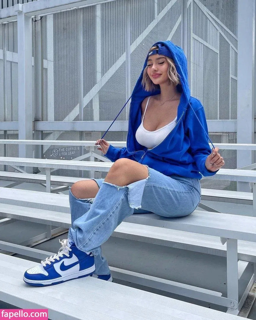 nikahigashionna Onlyfans Photo Gallery 