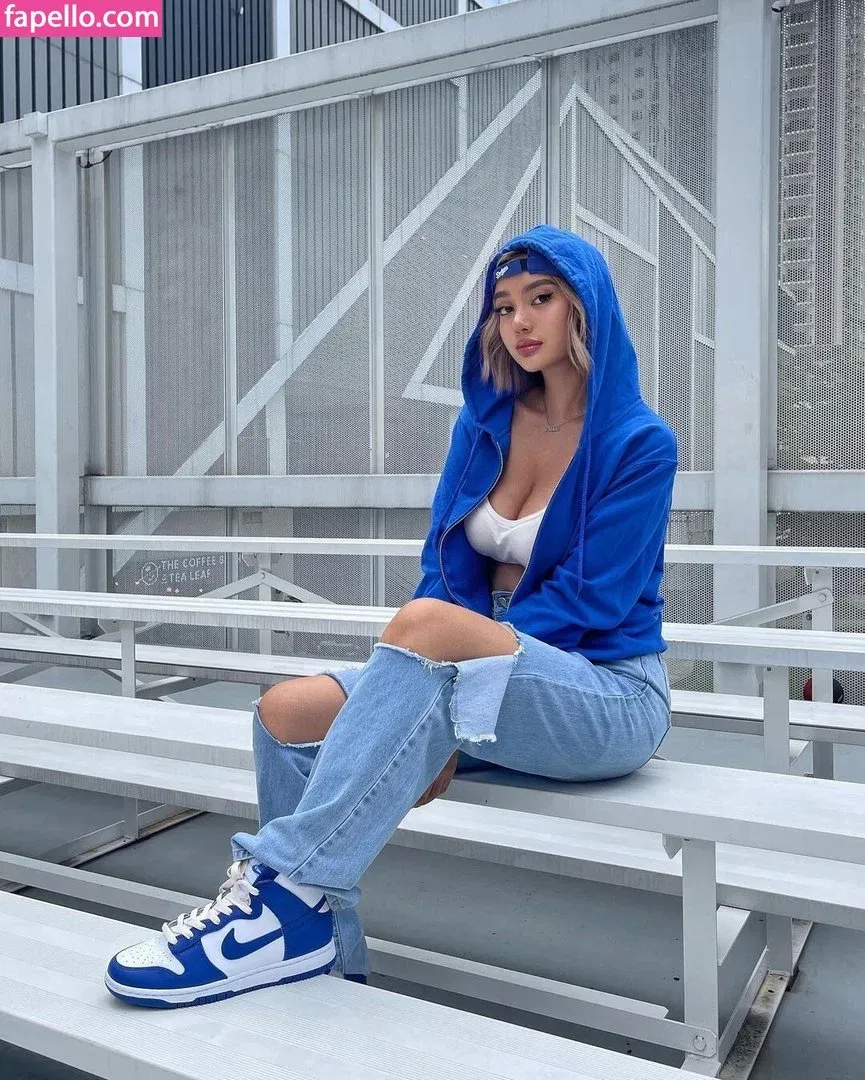 nikahigashionna Onlyfans Photo Gallery 