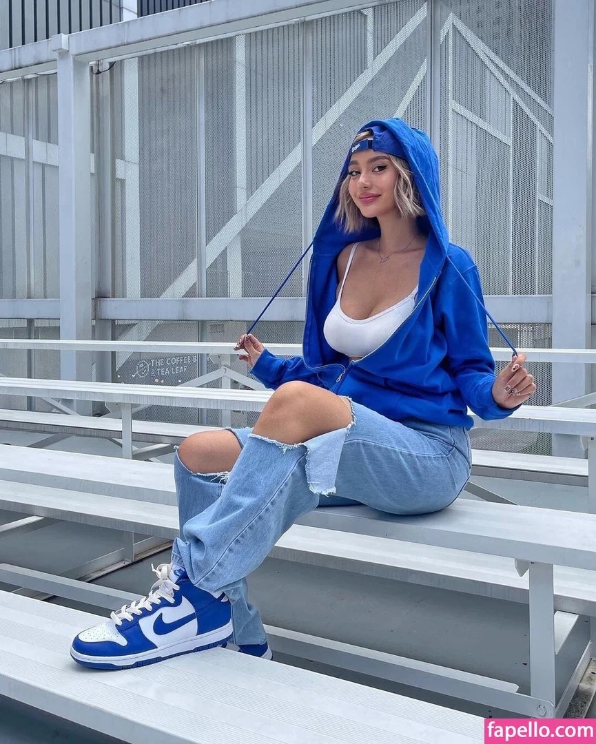 nikahigashionna Onlyfans Photo Gallery 