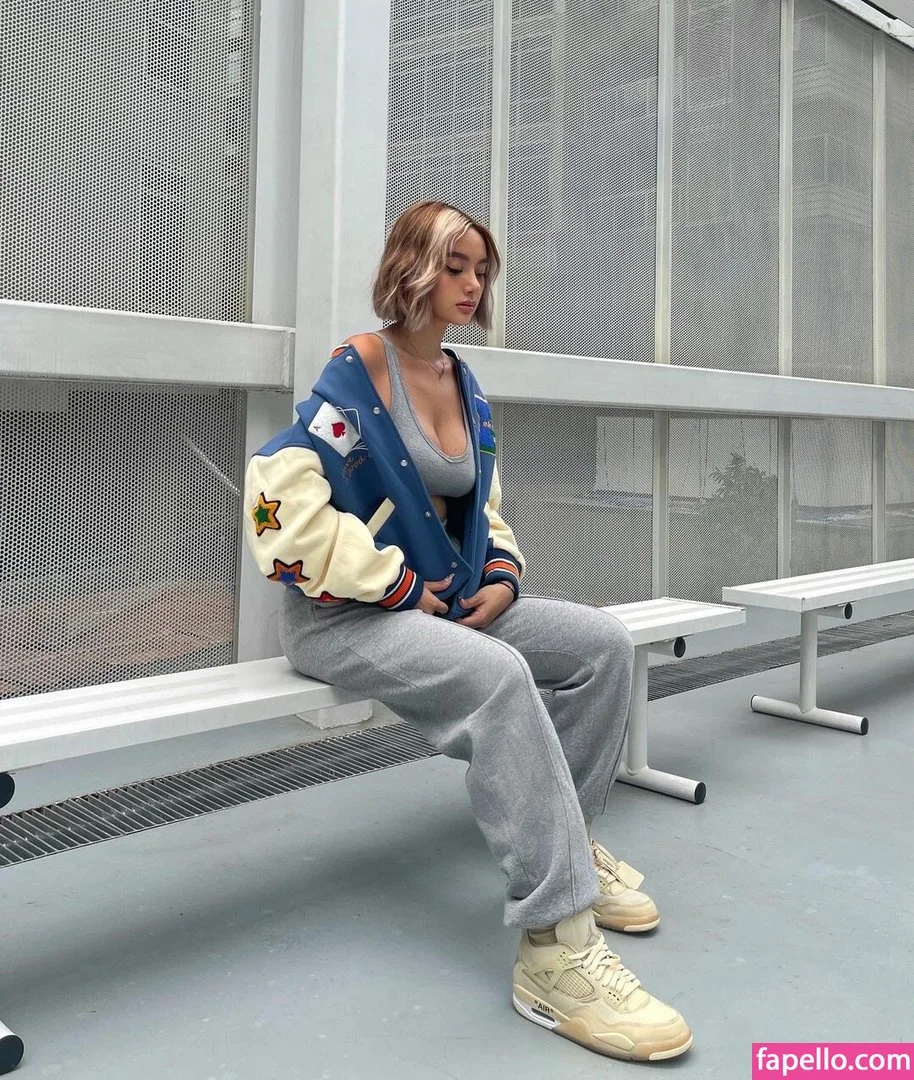 nikahigashionna Onlyfans Photo Gallery 