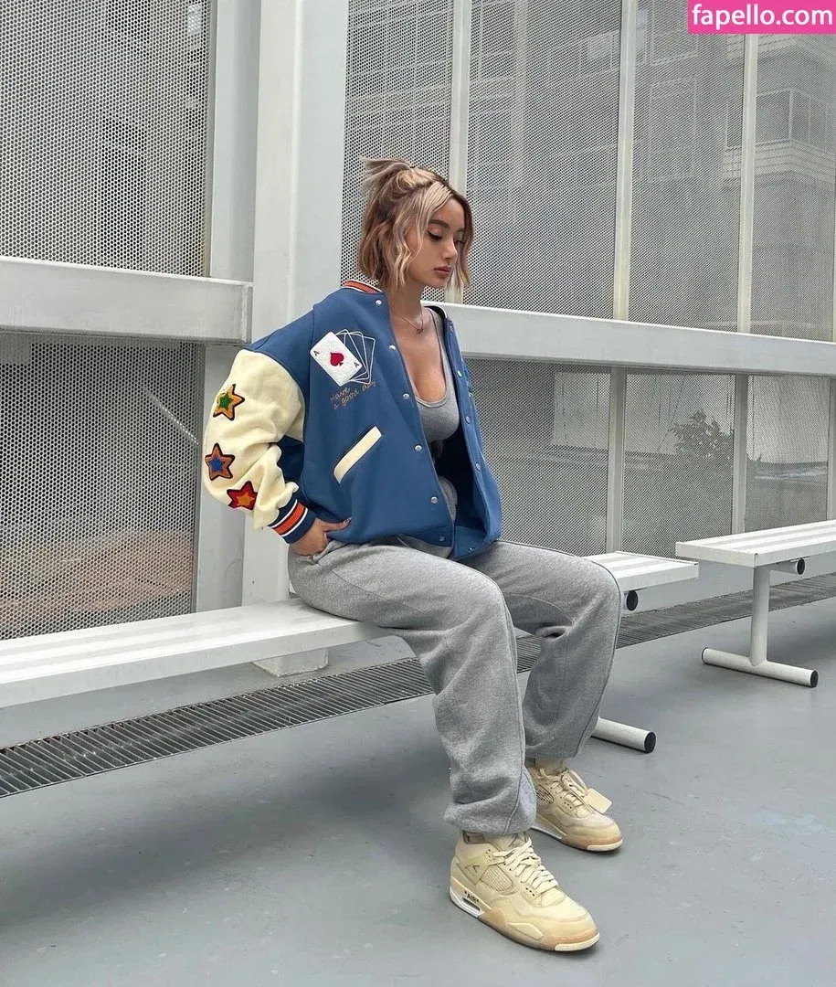 nikahigashionna Onlyfans Photo Gallery 