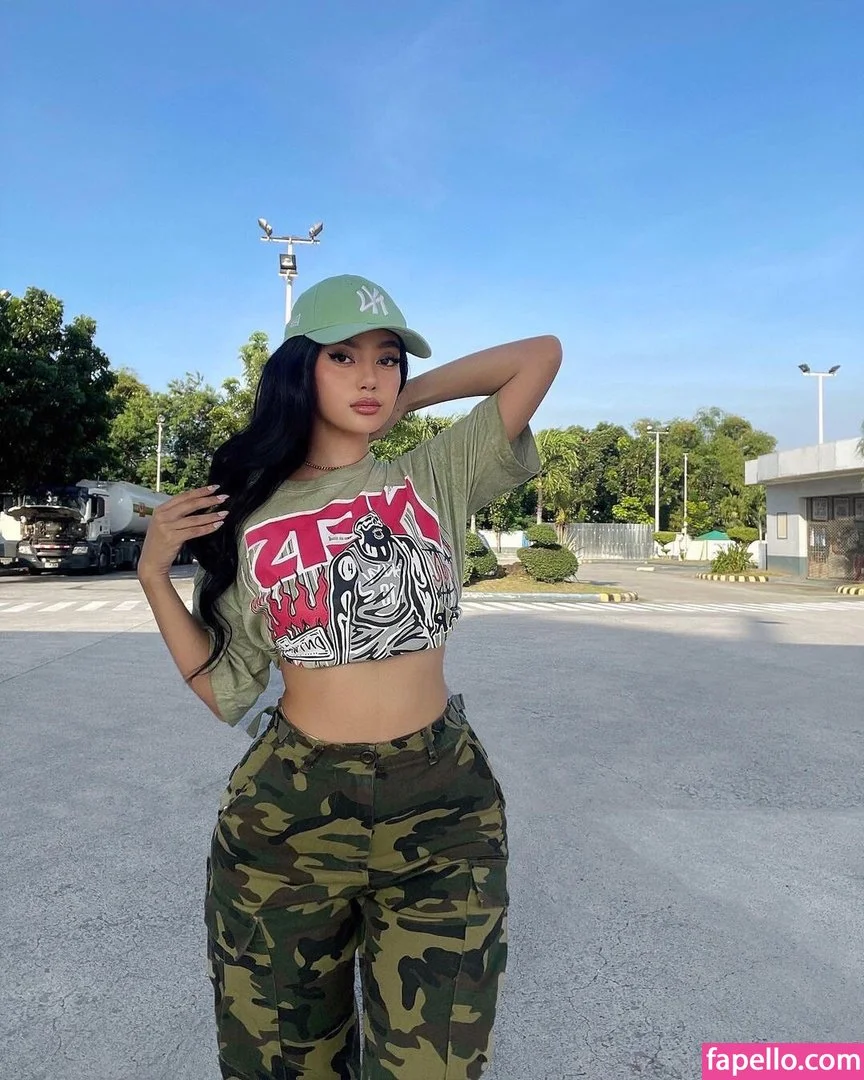 nikahigashionna Onlyfans Photo Gallery 