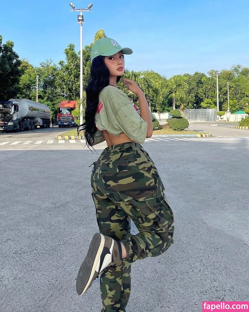 nikahigashionna Onlyfans Photo Gallery 