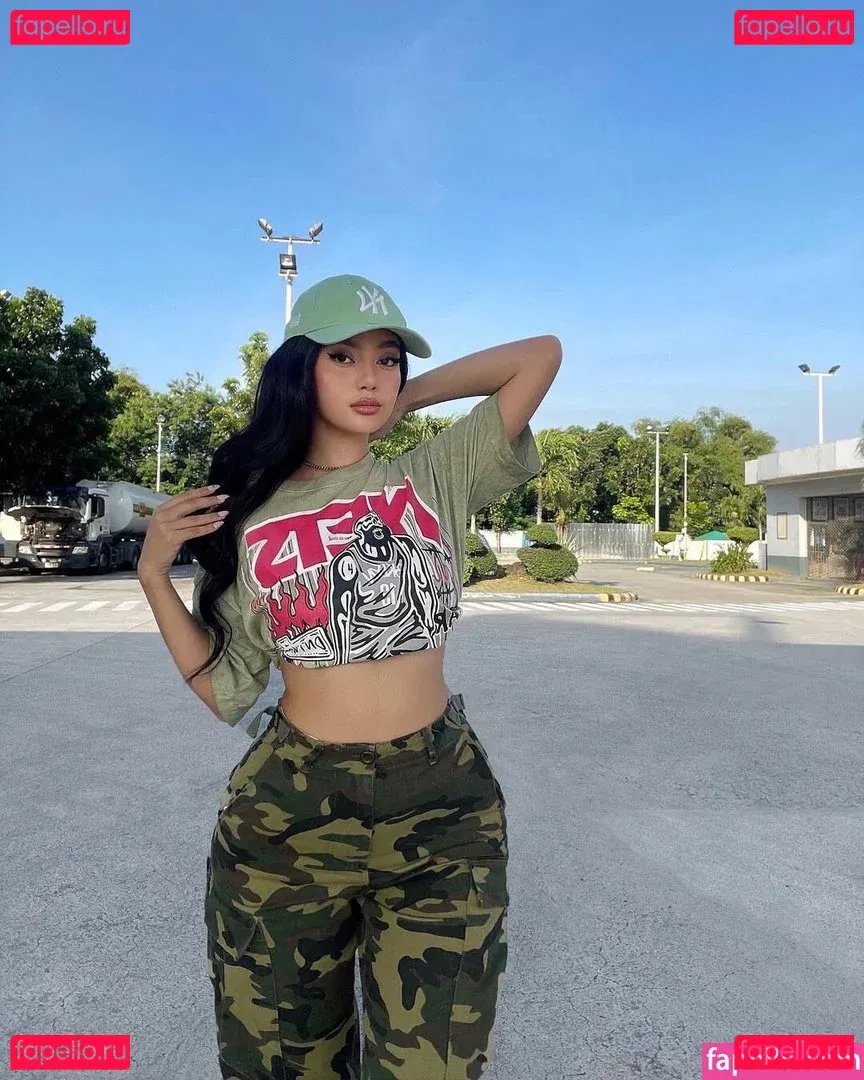 nikahigashionna Onlyfans Photo Gallery 