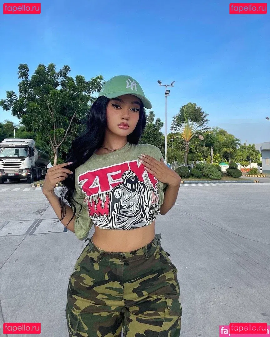 nikahigashionna Onlyfans Photo Gallery 