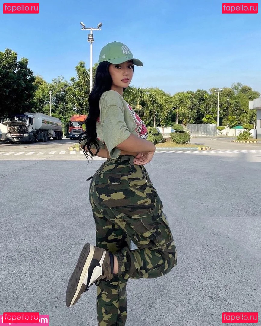 nikahigashionna Onlyfans Photo Gallery 