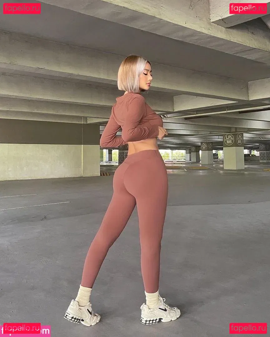 nikahigashionna Onlyfans Photo Gallery 