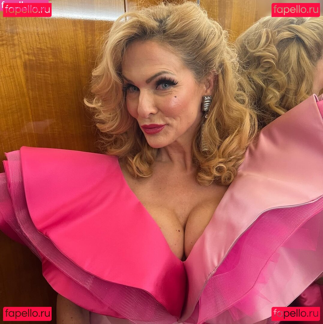Sonya Kraus Nude Onlyfans Photo 45